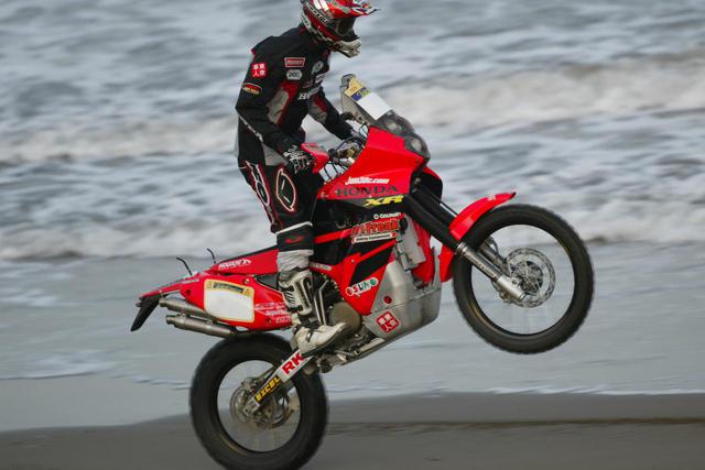 画像: これは2003年に参戦した時のXR650。SSでトップ10入りを何度かしたバイクだ。