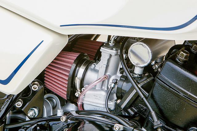 画像: キャブレターはTMX30でメインハーネスもHOT&COOL強化品を使う。