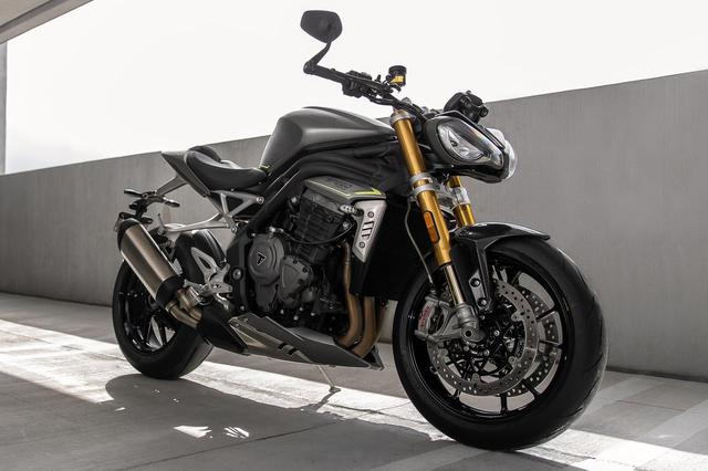 画像: TRIUMPH SPEED TRIPLE 1200 RS 総排気量:1160cc エンジン形式:水冷4スト並列3気筒DOHC4バルブ シート高:830mm 車両重量:198kg メーカー希望小売価格:税込199万9000円