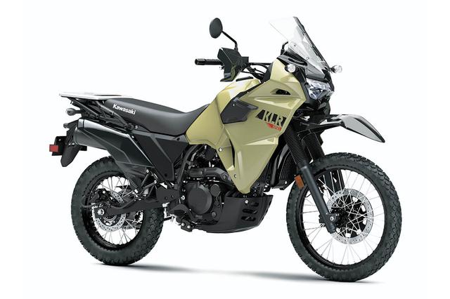 画像: Kawasaki KLR650 総排気量:652cc エンジン形式:水冷4ストDOHC単気筒 車両重量:209kg(460.6ポンド) シート高:871mm(34.3インチ)