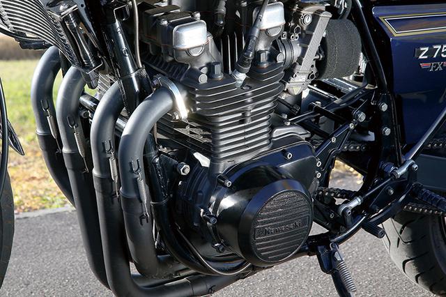 画像: 746cc/φ64×58mmベースのエンジンは、オーナーがもう1台所有するZ2と同じ860cc仕様となるが、こちらのピストンはJE製鍛造品を組み込んである。
