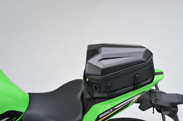 画像5: フルカウルスポーツバイクに似合うシートバッグ! 日帰りツーリングに役立つヘンリービギンズの新型「シェルシートバッグ」