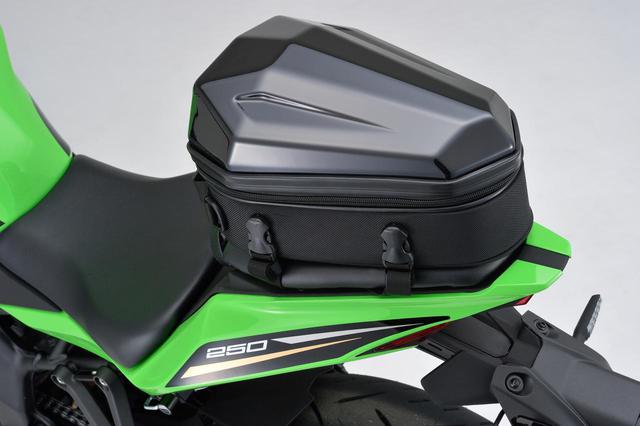 画像4: フルカウルスポーツバイクに似合うシートバッグ! 日帰りツーリングに役立つヘンリービギンズの新型「シェルシートバッグ」