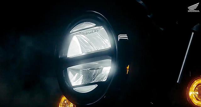 画像: ヘッドライトはLED。ウインカーもLEDで、レブル250などと同タイプの、リング状に光る仕様。灯火類は最新のものだ。