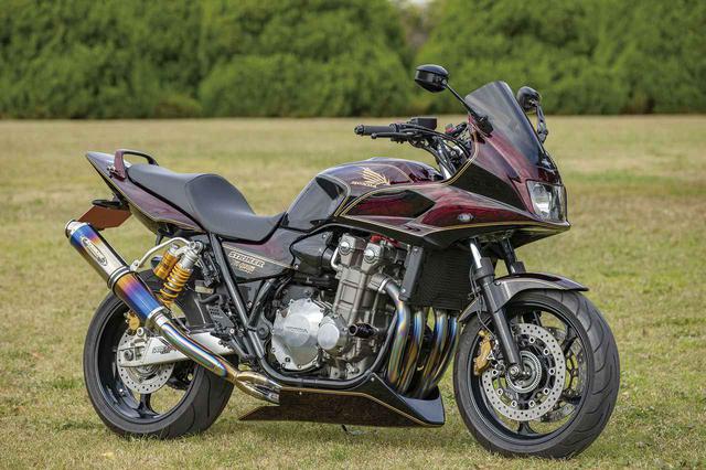 画像: ペイント後のCB1300スーパーボルドール。