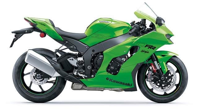 画像: Kawasaki Ninja ZX-10RR RRは世界500台限定モデル。チタンコンロッドや軽量ピストンを採用した高回転仕様のエンジンやアルミ鍛造ホイールなどを装備する。