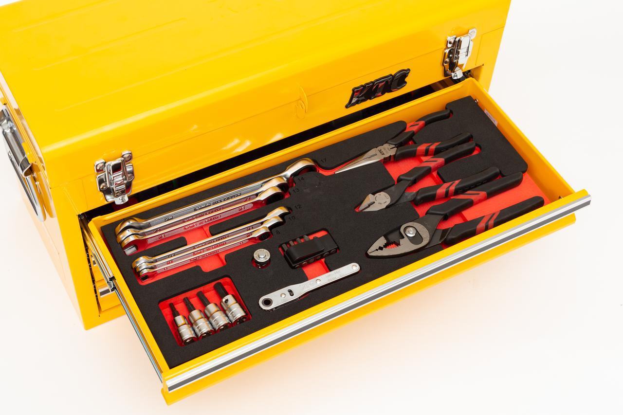 画像: コンビネーションスパナは素早く作業できるラチェットタイプがチョイスされている。アダプタを介してソケットも使用可能。 sk.ktc.jp