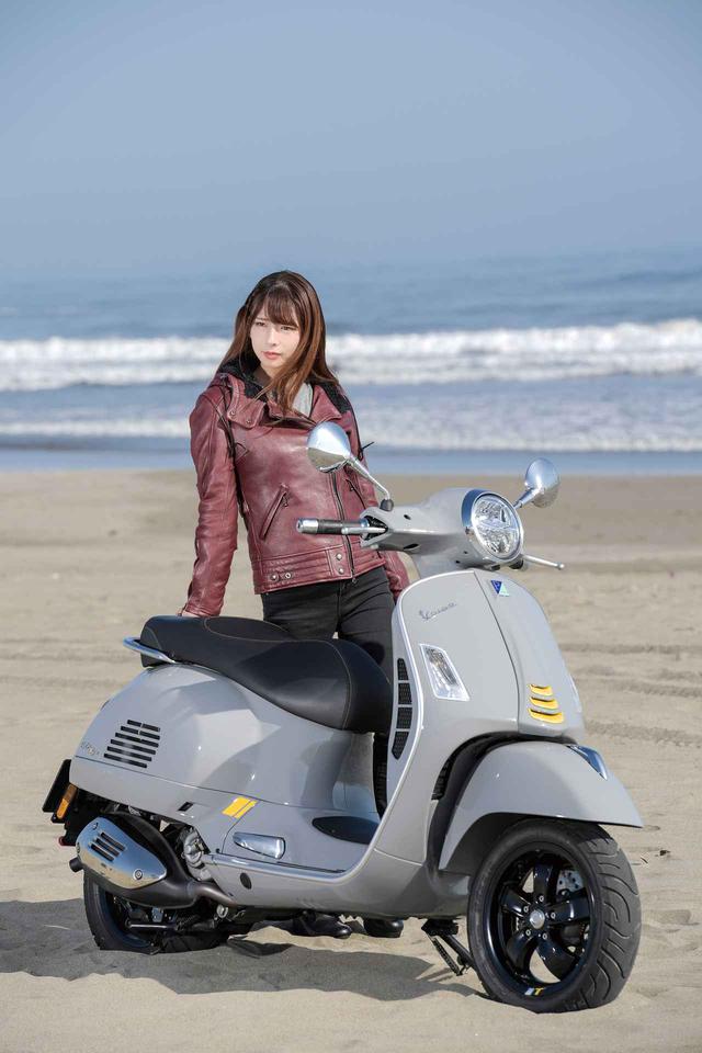 画像1: 葉月美優 × ベスパ GTSスーパーテック300【ゴーグル2月号 ベスパ大特集フォトアルバム】