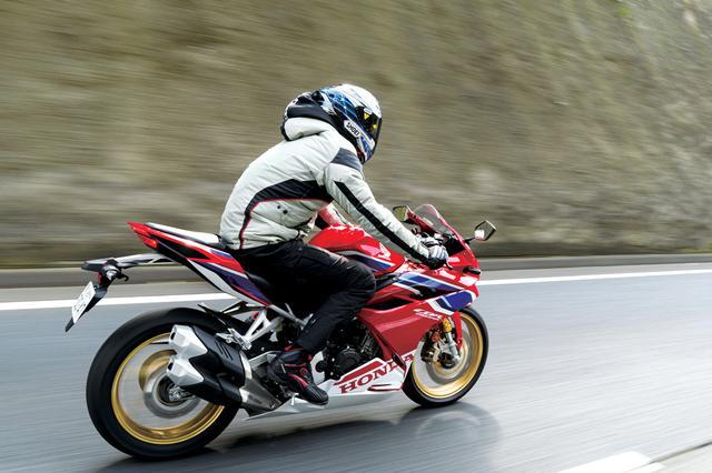 画像2: 旧型とは別物と思えるくらいに進化した、新型CBR250RRのパワーユニット!