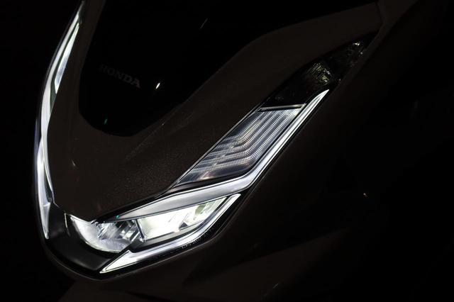 画像17: ホンダ新型「PCX」通勤インプレ! 街乗りを2週間してみて分かった2021年モデルの特徴|燃費・足つき・使い勝手をレビュー