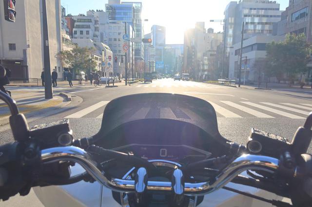 画像1: ホンダ「PCX」2021年モデル 通勤インプレ