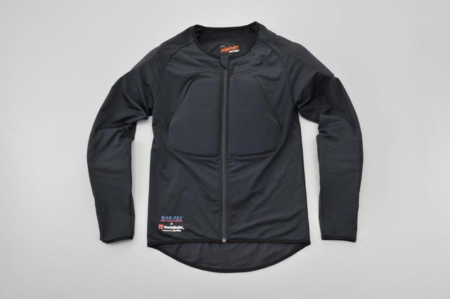 画像: ヘンリービギンズ「ストレッチインナープロテクター」 サイズ:S、M、L、XL メーカー希望小売価格:税別14800円