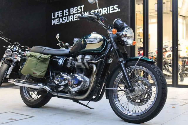 画像: 筆者の愛車はトライアンフ「ボンネビルT100」(2003年式・790cc・空冷)