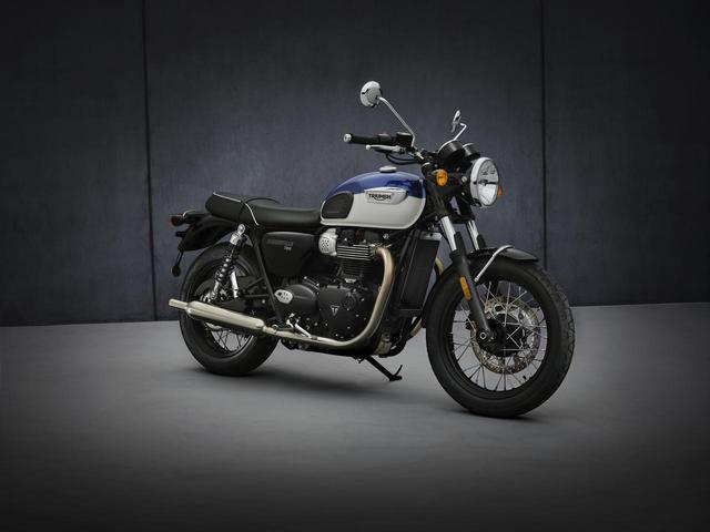 画像: TRIUMPH Bonneville T100 総排気量:900cc エンジン形式:水冷4ストSOHC4バルブ並列2気筒270°クランク シート高:790mm 車両重量:229kg 日本での発売予定時期:2021年4月 メーカー希望小売価格:税込128万円~131万9600円