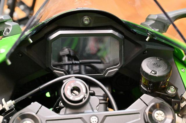 画像4: なんと新型ZX-10RRの国内初展示も!