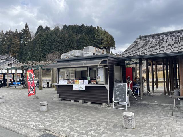 画像2: 道の駅「つくで手作り村」の美河ハム売店に向かうのだ