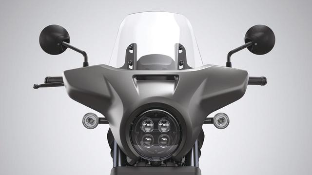 画像: スクリーンカウル 税込価格2万4200円 傷がつきにくいポリカーボネイト樹脂のスクリーンを採用した、いわゆる「ヤッコカウル」。高速道路でのクルージングや、雨天時の走行で大きく効果を発揮するはずだ。