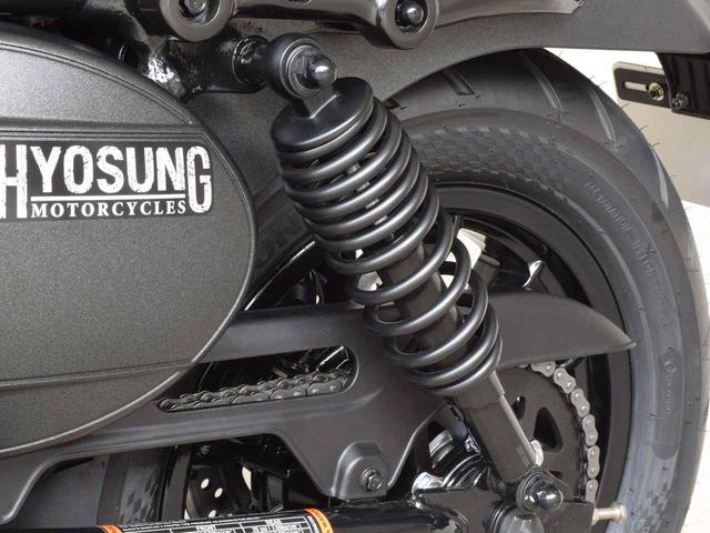 画像2: 新型125ccボバークルーザーが日本上陸! ヒョースン「GV125S ボバー」登場【2021速報】