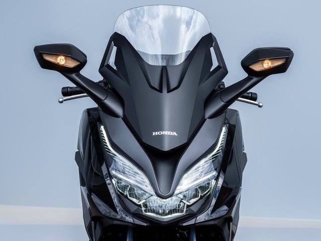 ホンダが新型 フォルツァ を発売 モデルチェンジでエンジンを一新 スタイリッシュさを増した外観にも注目 21速報 Webオートバイ