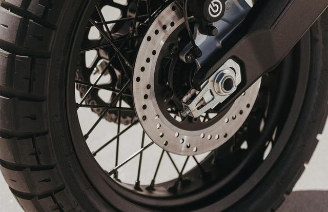 画像3: ドゥカティが新型車「スクランブラー・デザートスレッド・ファストハウス」を発表! 限定800台のコラボモデル【2021速報】
