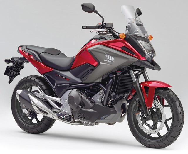 画像: 2018年11月 NC750X ABS、グリップヒーター、ETC車載器、HSTCが全車に標準装備となり、Eパッケージは消滅。下回りをブラック仕上げとして色調も落ち着いたものに。