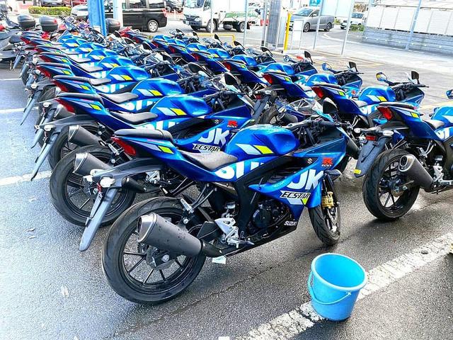 画像: 国内では正規発売されていないGSX-R150ですが、モトテックで逆輸入、公道走行可能のナンバーつきも販売されています