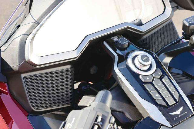 画像: 両モデルに共通して搭載されているオーディオシステムのスピーカーを高音質化。アップルカープレイやアンドロイドオートにも対応。