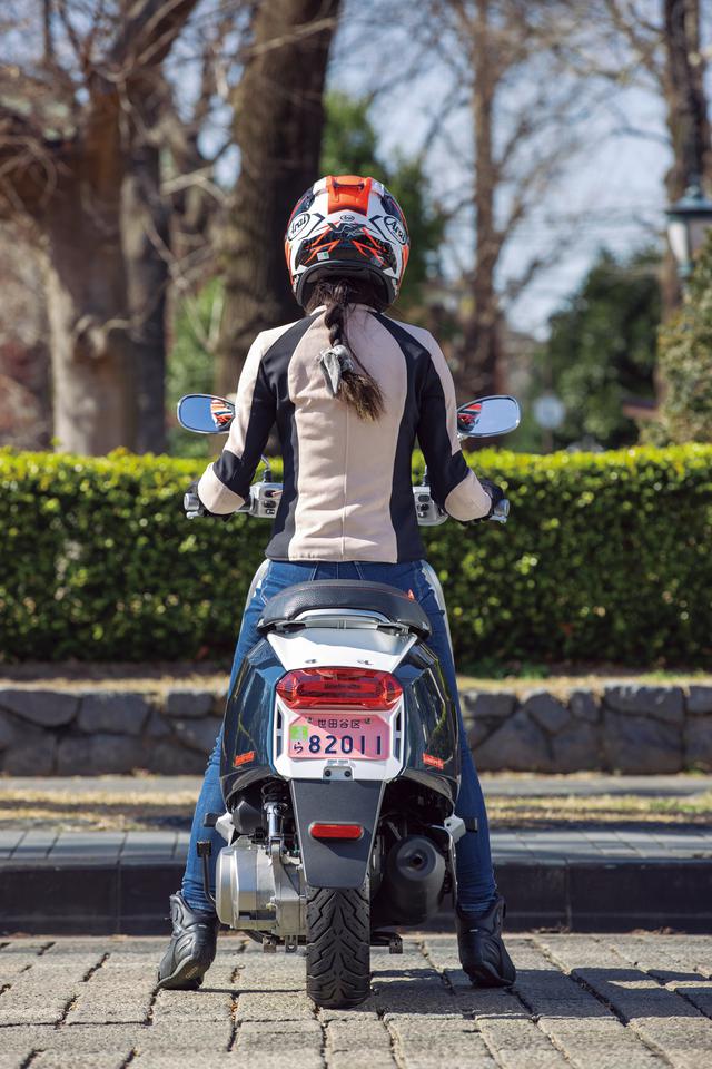 画像2: ランブレッタ「V125 SPECIAL FIX/FLEX」ライディングポジション・足つき性