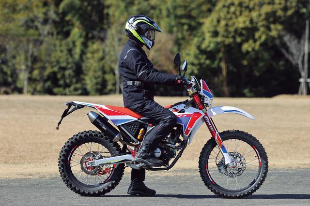 画像1: ファンティック「エンデューロ125」ライディングポジション・足つき性