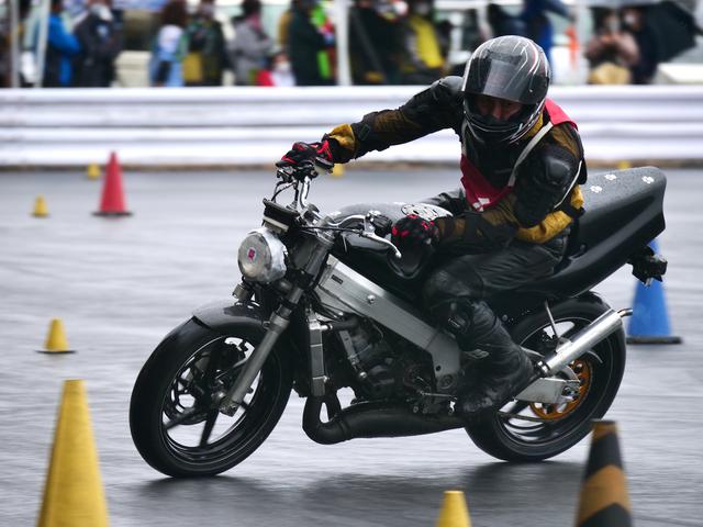 画像: ●A級3位・廣瀬 章選手&NSR250R 1分52秒254