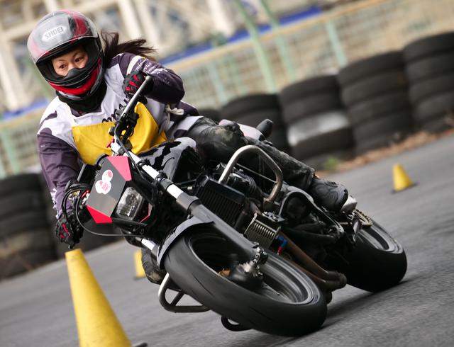 画像: ●NL級3位・土橋朋子選手&CB400SB 2分0秒009