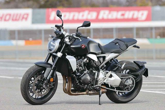 画像: Honda CB1000R 2021年モデル 総排気量:998cc エンジン形式:水冷4ストDOHC4バルブ並列4気筒 シート高:830mm 車両重量:213kg 発売日:2021年3月25日 メーカー希望小売価格:税込167万900円