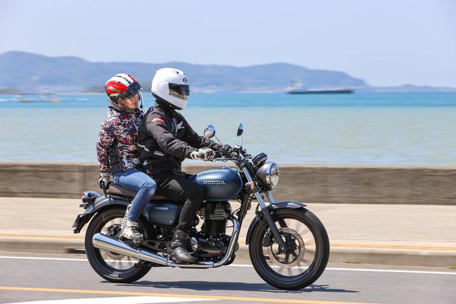 画像: ここの景色めっちゃよかった!じゃなくて、車格がしっかりあるから二人乗りも余裕です。