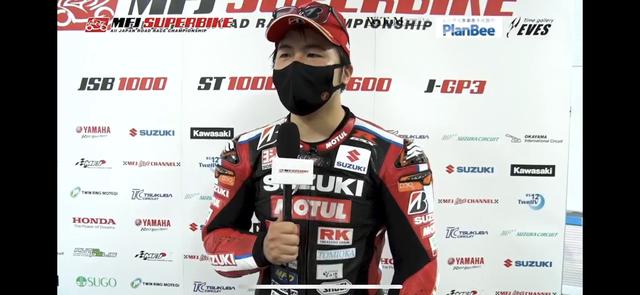 画像: 開幕戦終わりにインタビューを受けている渡辺一樹選手の様子が4chで流れていました。