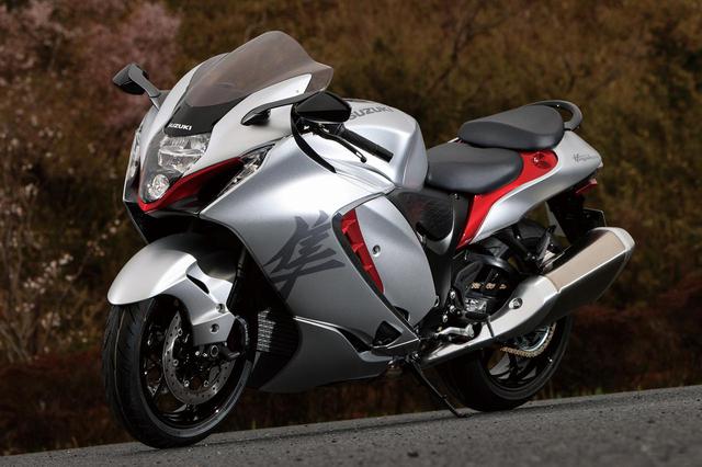 画像: SUZUKI Hayabusa 総排気量:1339cc エンジン形式:水冷4ストDOHC4バルブ並列4気筒 シート高:800mm 車両重量:264kg 発売日:2021年4月7日(水) メーカー希望小売価格:税込215万6000円〜222万2000円