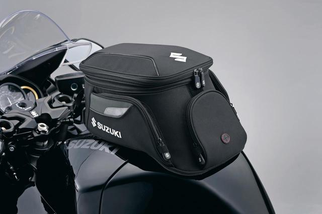 画像: タンクバッグ (SMALL 税込価格:16280円/BIG 税込価格:2万2000円) 容量11〜15Lの可変タイプで、5〜9L容量のスモールも用意。取付にはタンクリングが必要。