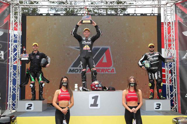 画像: 優勝はMission Foods S&S Cycle Indian Challengerのタイラー・オハラ 2位はHarley Davidson Road Glideのカイル・ワイマン 3位は ローランドサンズデザイン・インディアンチャレンジャーのフランキー・ガルシア