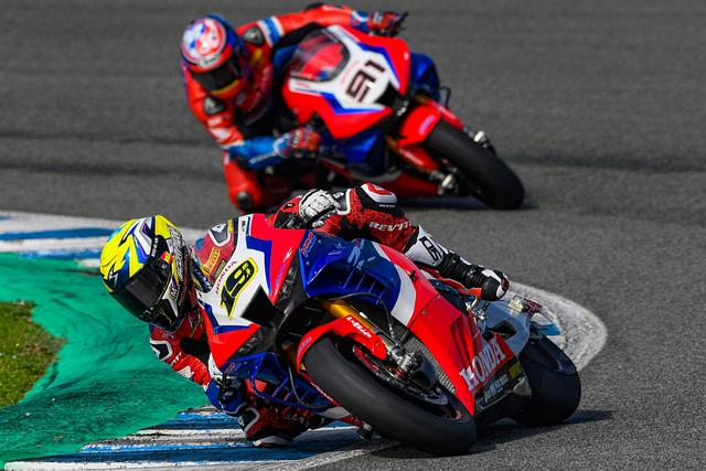 画像: CBR1000RR-Rとアルバロ#19、レオン#91のコンビは2シーズン目