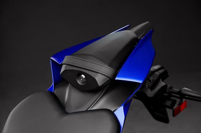 画像3: ヤマハ「YZF-R7」のスタイリングをあらゆる角度からチェック! YZF-Rシリーズの伝統を受け継ぎながら新機構も採用