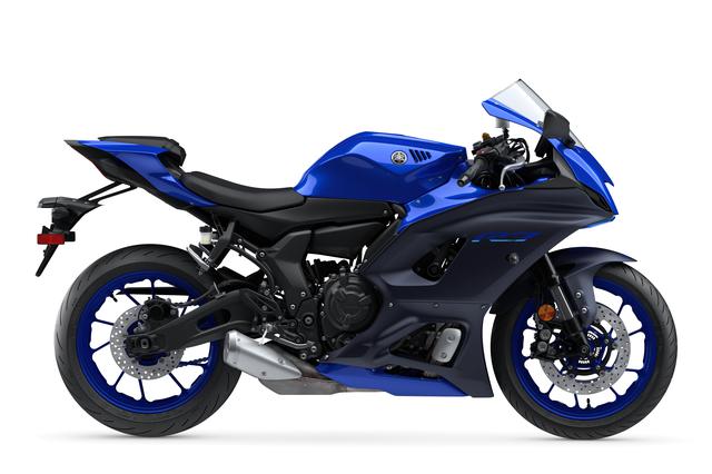 画像: YAMAHA YZF-R7 総排気量:689cc エンジン形式:水冷4ストDOHC4バルブ並列2気筒 シート高:835mm 車両重量:188kg
