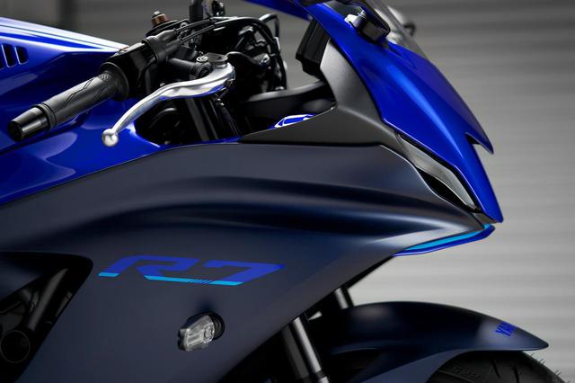 画像1: ヤマハ「YZF-R7」のスタイリングをあらゆる角度からチェック! YZF-Rシリーズの伝統を受け継ぎながら新機構も採用