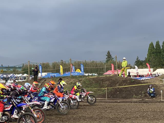 画像: #4小野選手のスタート。