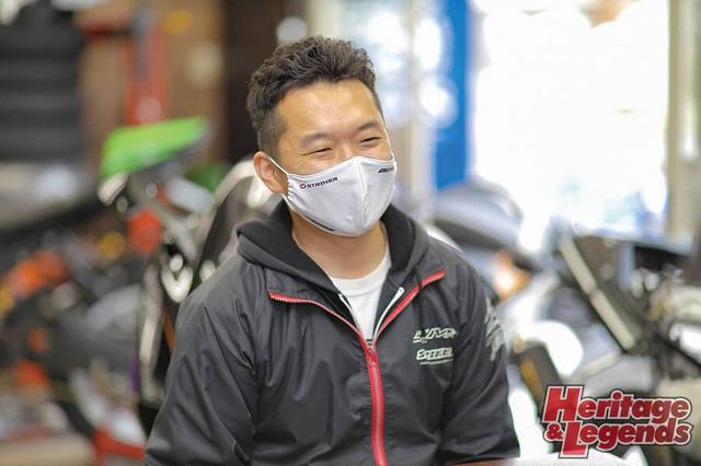 画像: ▲カラーズインターナショナルでパーツ開発を担当する高橋秀行さん。2014年に同社に入社し、ストライカーブランドでは開発や管理など、パーツに関わる業務を主に担当。これからストライカーブランドを最前線で引っ張る役目を担うことになった。