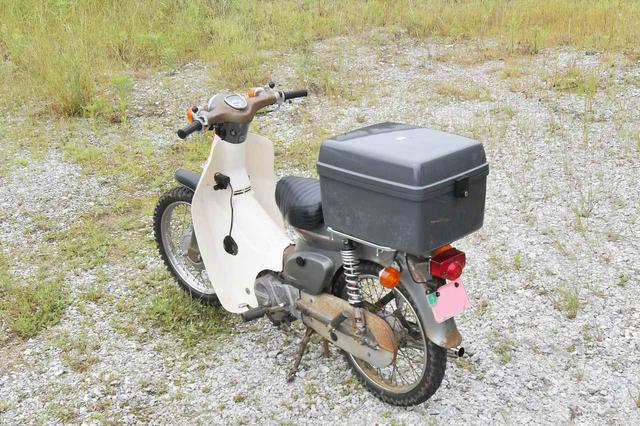 画像3: スーパーカブ90縦置き