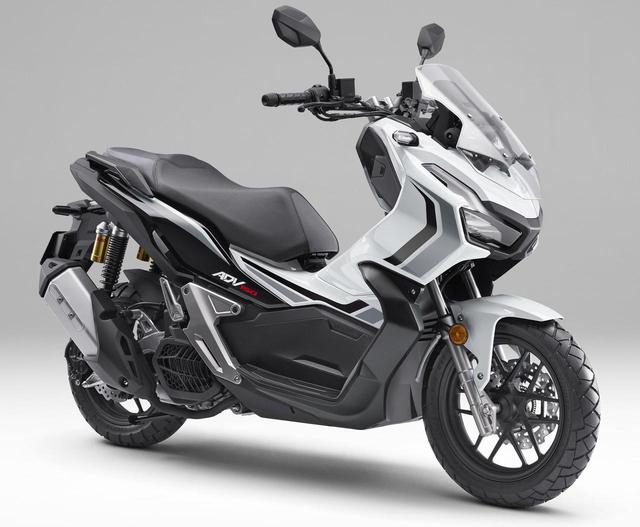 画像: Honda ADV150 2021年限定カラー「ロスホワイト」 総排気量:149cc エンジン形式:水冷4ストSOHC単気筒 シート高:795mm 車両重量:134kg 発売日:2021年7月22日 税込価格:45万1000円