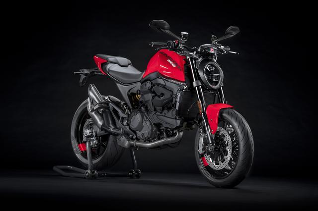 画像: DUCATI MONSTER 総排気量:937cc エンジン形式:水冷4ストDOHC4バルブL型2気筒 最高出力:111PS/9250rpm 最大トルク:9.5kg-m/6500rpm シート高:775mm 車両重量:188kg