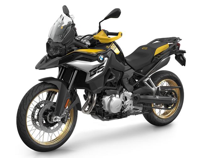 画像: BMW F850GS 40Years GS Edition 総排気量:853cc エンジン形式:水冷4ストDOHC4バルブ並列2気筒 最高出力:95PS/8250rpm 最大トルク:92Nm/6250rpm 車両重量:235kg