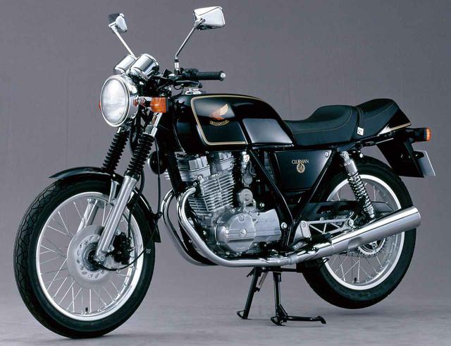 単気筒スポーツバイク大図鑑 1978年のsr400から最新gb350まで 国産の空冷シングルスポーツ30台以上を一挙に紹介 1 3 Webオートバイ 単気筒スポーツバイク大図鑑 1978年のsr400から最新gb350まで 国産の空冷シングルスポーツ30台以上を一挙に紹介 1 3 Webオートバイ