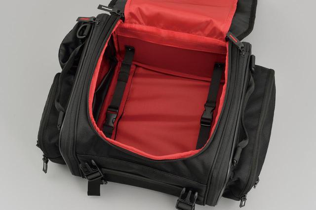 画像: 連結ベルトを使えば、負荷のかかった状態でも型くずれせず、常に美しい形をキープ。