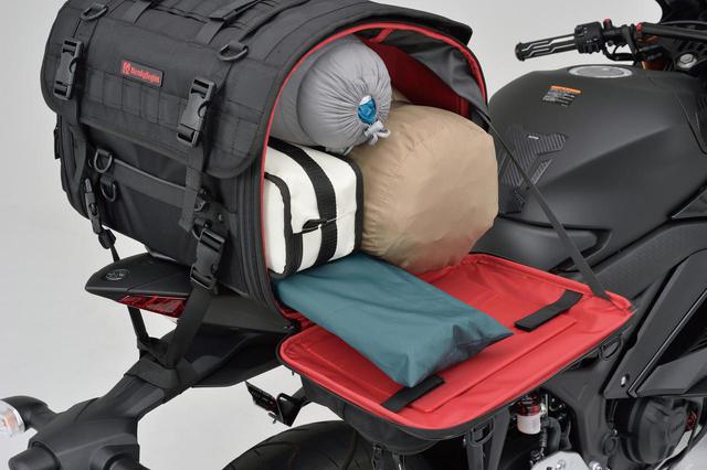 画像: 荷物が入っていても両サイドが開くので、下側に入れた荷物も簡単にアプローチできる。(DH-742不可)